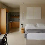 Гостевой дом Pnoes Skyros 4*