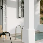 Гостевой дом Pnoes Skyros 4*