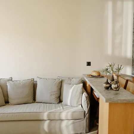 Pnoes Skyros 4*