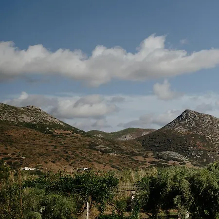 Pnoes Skyros Kalamitsa