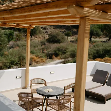 Pnoes Skyros 4*